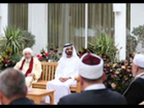 محمد بن راشد يستقبل علماء منتدى فقه الاقتصاد الإسلامي