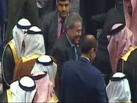 توفيق عكاشة يحضر القمة العربية في شرم الشيخ