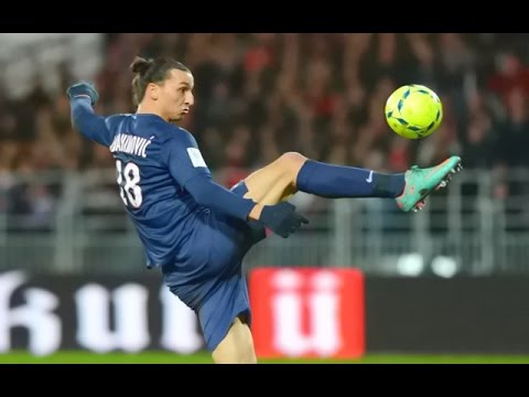 مهارات مميزة للنجم السويدي إبراهيموفيتش