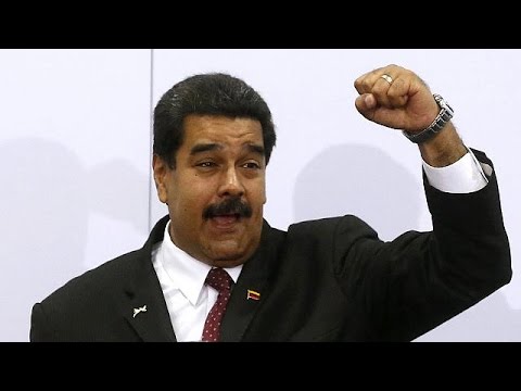 بالفيديو حديث مقتضب بين أوباما ومادورو