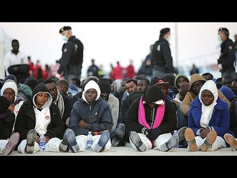 توقيف مهاجرين في صقلية اُتهموا بإلقاء آخرين في البحر