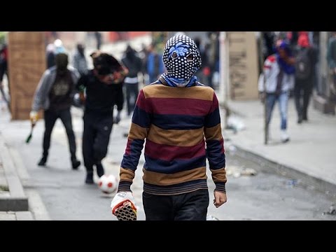 بالفيديو العنف يتخلل مظاهرات أعياد العمال في تركيا