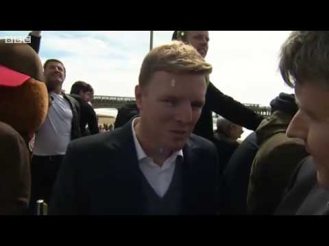 احتفال مثير لبورنيموث بالتأهل للدوري الممتاز