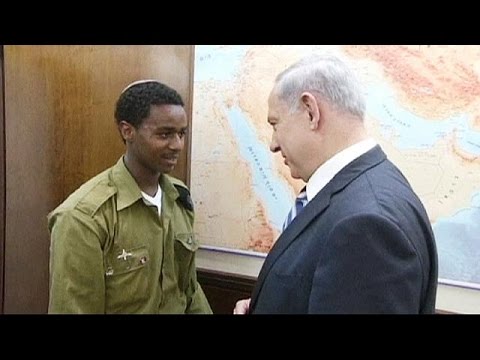 نتنياهو يستقبل الجندي الإسرائيلي أثيوبي الأصل