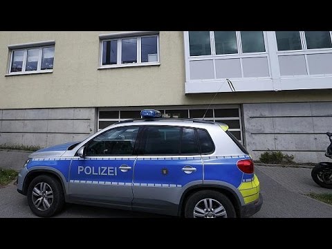 شاهد بالفيديو توقيف 4 أشخاص للاشتباه في ألمانيا