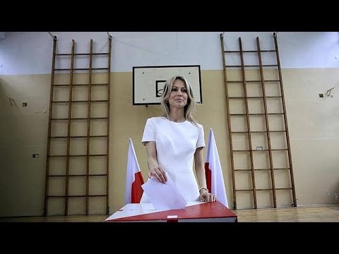 بالفيديو البولنديون يتوافدون من أجل انتخاب رئيسهم الجديد