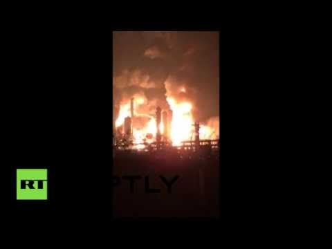 شاهدانفجار ضخم في مصنع كيماويات