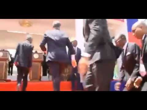 بالفيديو سقوط الرئيس الفرنسي على الأرض