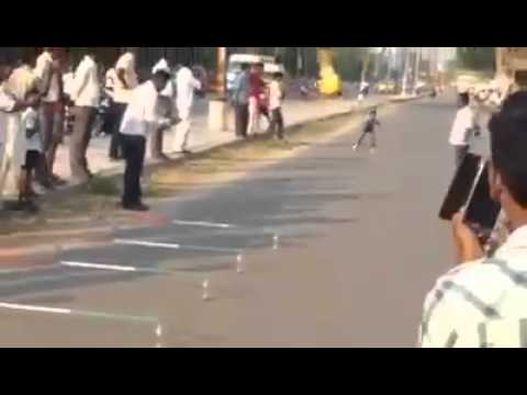 بالفيديو طفل يشعل مواقع التواصل الاجتماعي بموهبته الفريدة