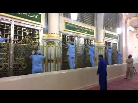 فيديو لقطات نادرة من تنظيف قبر الرسول صفيديو لقطات نادرة من تنظيف قبر الرسول ص