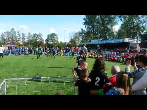 بالفيديو جماهير يونايتد تفتح النار على فان بيرسى