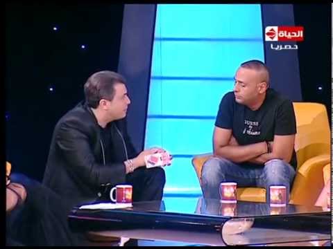 بالفيديو ساحر لبناني يبهر محمود عبد الغني