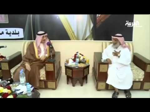 بالفيديو أمير جازان يقدم العزاء لأهل عبد الله الفيفي