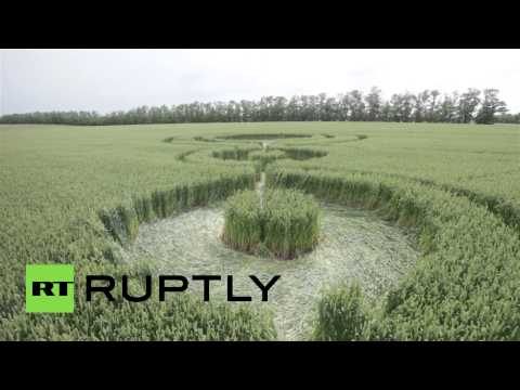 دوائر تظهر في الحقول الزراعية في روسيا