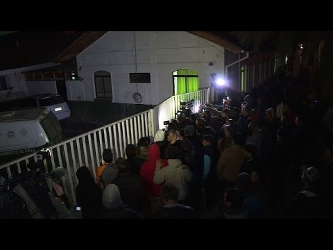 شاهد احتجاز لاعب منتخب تشيلي فيدال