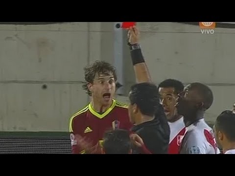 شاهد طرد فرناندو اموريبيتا في مباراة فنزويلا أمام بيرو