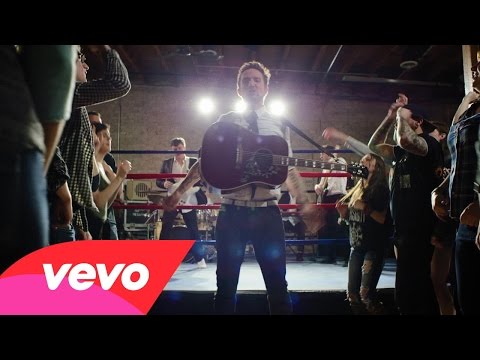 فيديو تورنور ملاكم في كليب the next storm