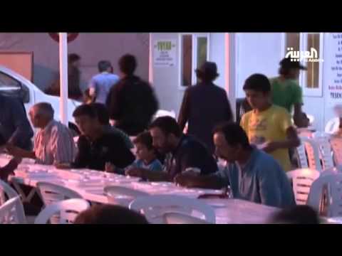 شاهد السعودية تواصل تقديم الإفطار للاجئين السوريين