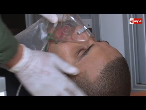 شاهد محمد زيدان يدخل في غيبوبة أثناء هبوط الطائرة