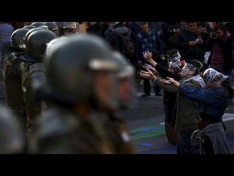 شاهد مظاهرات في تشيلي للمطالبة بإصلاح قطاع التعليم