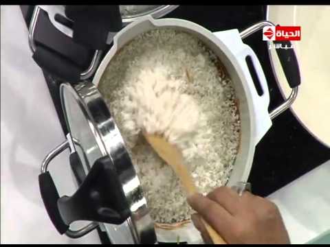 بالفيديو طاجن البامية باللحم الضاني الشهي يقدم مع الرز