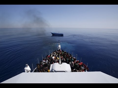 بالفيديو مسلحو داعش يهربون إلى أوروبا في قوارب   المهاجرين