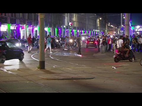 شاهد توقيف 200 شخصًا في احتجاجات هولندا