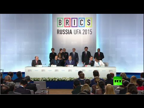 شاهد توقيع اتفاقات مشتركة بين زعماء مجموعة دول بريكس