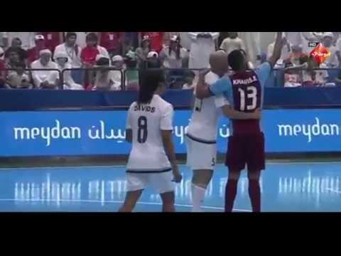 فيديو خميس إسماعيل يلتقط سيلفي مع زيدان أثناء المباراة