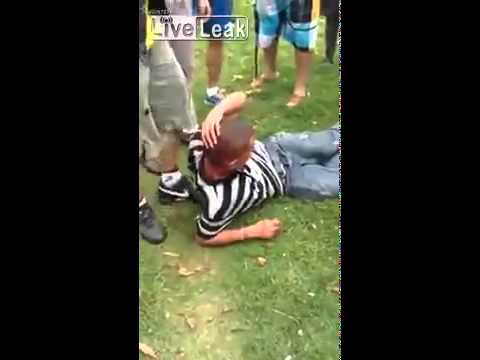 شاهد وفاة سارق بعد علقة ساخنة من الأهالي