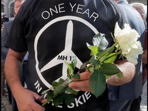 فيديو تكريم ضحايا الطائرة الماليزية إم أتش 17