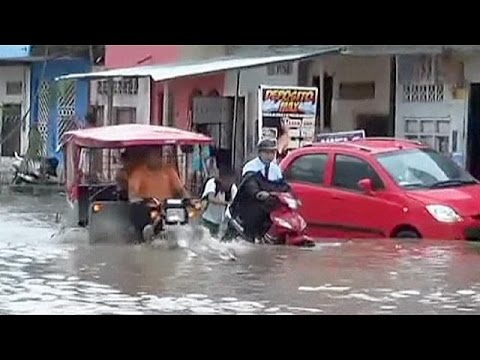 فيديو بيرو تشهد فيضانات جراء الأمطار الغزيرة