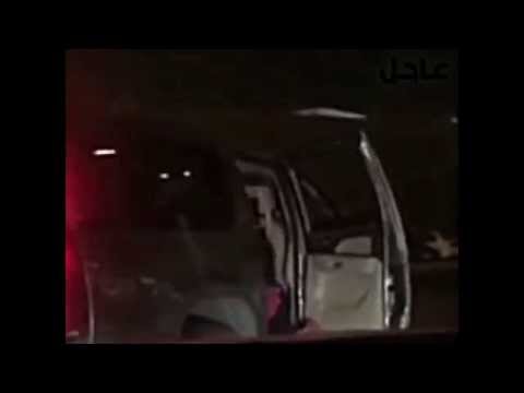 شاهد فتاة سعودية تترك سيارتها لتعاقب شابًا تحرش بها