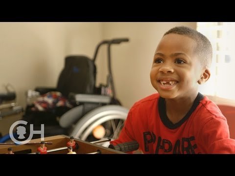 فيديو نجاح أول عملية زرع يدين لطفل في العالم