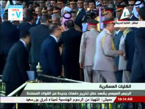 بالفيديو السيسي يرحب بالمشير طنطاوي في الكلية الحربية