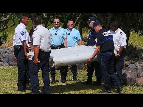 فيديو ردود فعل متفاوتة بين أهالي ضحايا الطائرة الماليزية