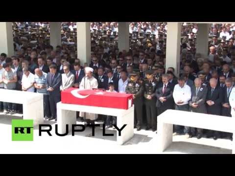 شاهد جنازة شرطيين تركيين قتلا برصاص مسلحي الكردستاني