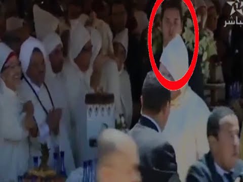 شاهد حارس الملك محمد السادس يغضب على المصورين