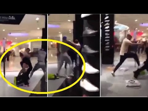 بالفيديو مشاجرة بواسطة الأيدى بين مجموعة من الشباب