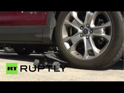 بالفيديو طالب جامعة تكنولوجية يقدم لوح تدحرج صلدًا للغاية