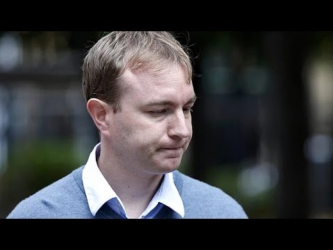 شاهد السجن 14 عامًا لوكيل تجاري بريطاني سابق