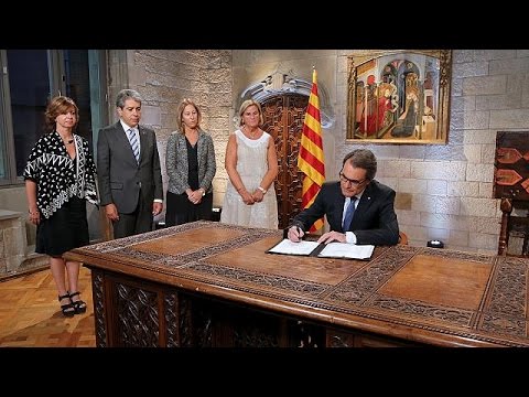 شاهد أرتور ماس يدعو إلى انتخابات محلية في كاتالونيا