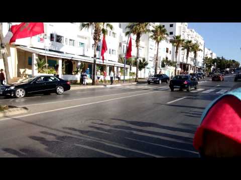 شاهد لحظة دخول الملك محمد السادس إلى المضيق