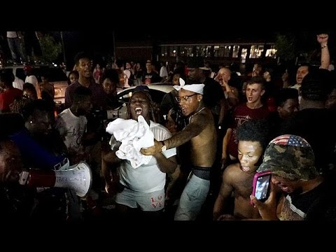 شاهد استعدادات لإحياء الذكرى الأولى لمقتل مايكل براون