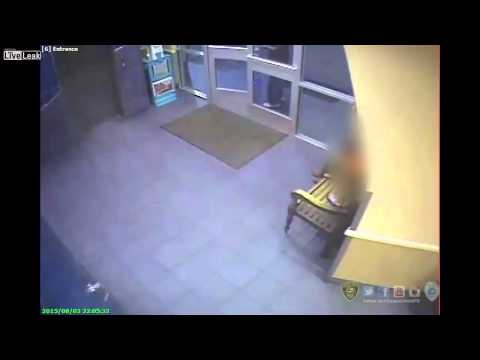 بالفيديو رجل يتحرش بطفلة عمرها 7 سنوات