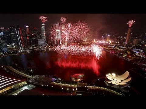 شاهد سنغافورة تُحيي الذكرى الـ50 لاستقلالها عن ماليزيا