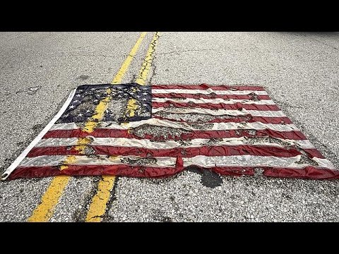 شاهد فرغوسون تحيي ذكرى مقتل الشاب الأسود مايكل براون