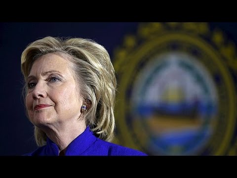 شاهد كلينتون تفتح مجال الدخول إلى برنامج حاسوبها الخاص بحسب ما تقضي الأحكام