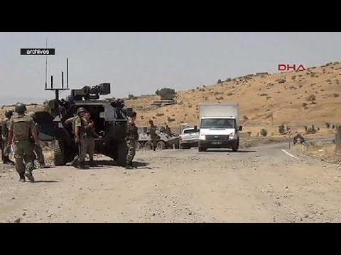 شاهد اقتتال بين القوات التركية وميليشيات العمال