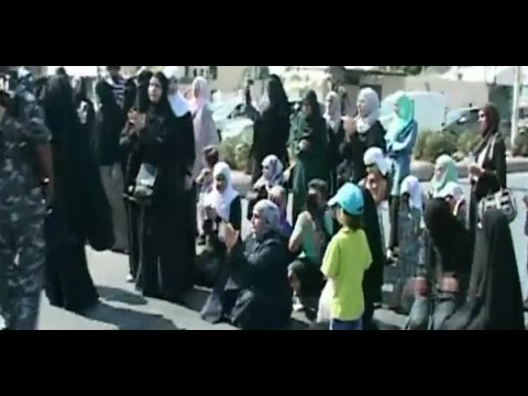 شاهد زوجة أحمد الأسير تقود تحركًا في صيدا